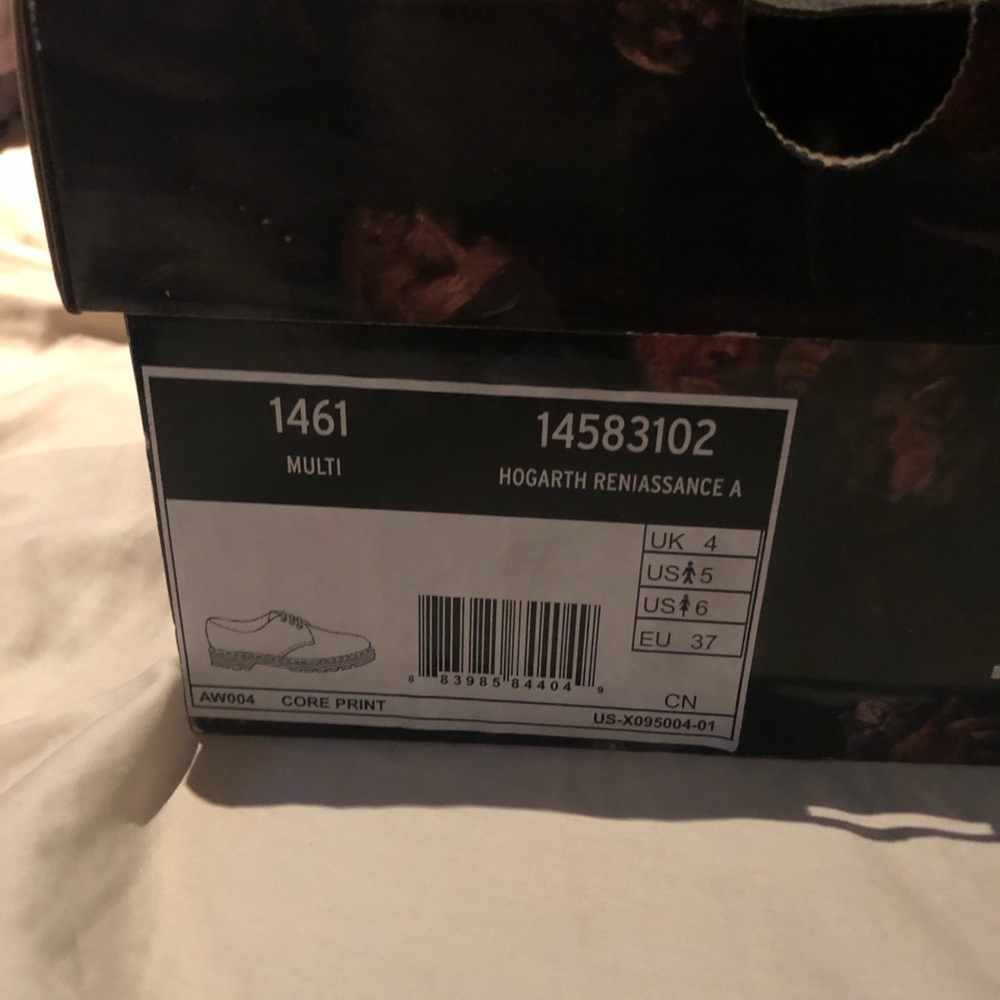 1461 Dr. Martens Hogarth - Picture 2 of 5
